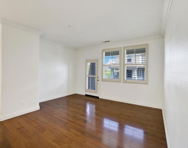 16915 Hutchins Landing - Photo Thumbnail 4