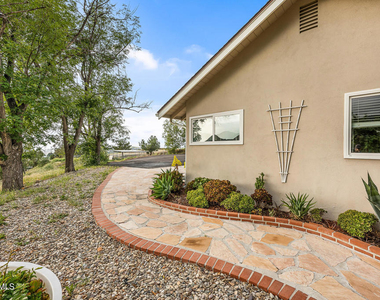 167 Rimrock Road - Photo Thumbnail 15