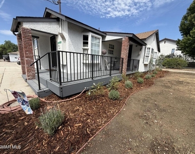 4475 Barnard Street - Photo Thumbnail 3