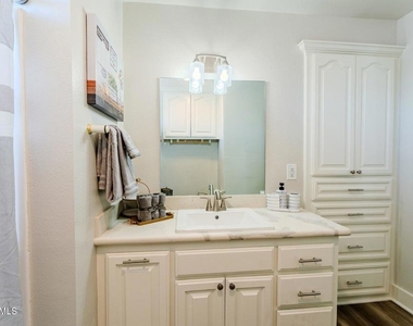 4475 Barnard Street - Photo Thumbnail 31