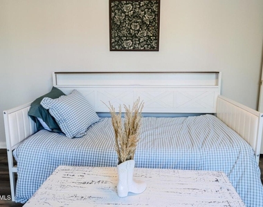 4475 Barnard Street - Photo Thumbnail 25