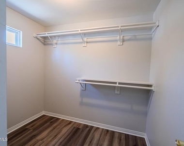 4475 Barnard Street - Photo Thumbnail 19