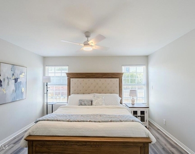4475 Barnard Street - Photo Thumbnail 14