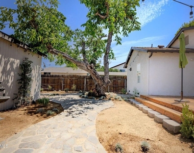 4475 Barnard Street - Photo Thumbnail 54