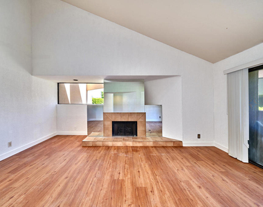 414 W Village Square N - Photo Thumbnail 26
