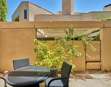 414 W Village Square N - Photo Thumbnail 41