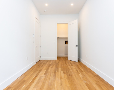 422 1/2 Gates Ave 11216 - Photo Thumbnail 6