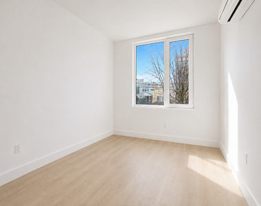 1629 Brooklyn Avenue - Photo Thumbnail 4