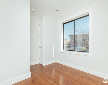 1350 Myrtle Ave 11221 - Photo Thumbnail 6