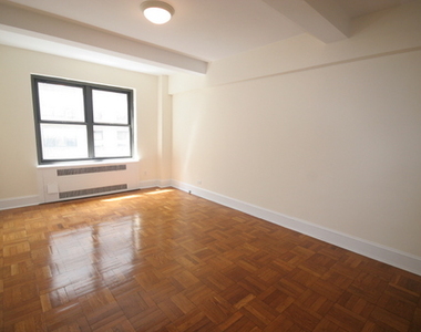 East 56th Street - Photo Thumbnail 1