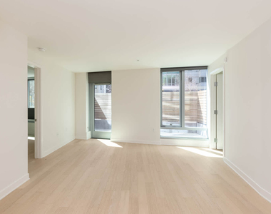 340 Fremont St - Photo Thumbnail 13