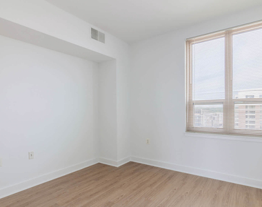 818 N. Quincy Street - Photo Thumbnail 21