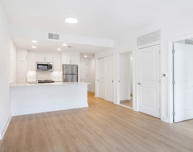 818 N. Quincy Street - Photo Thumbnail 7