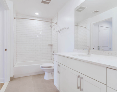 818 N. Quincy Street - Photo Thumbnail 14