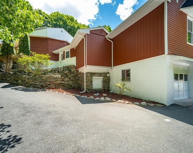 219 Benedict Road - Photo Thumbnail 2
