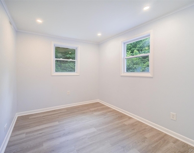 219 Benedict Road - Photo Thumbnail 18