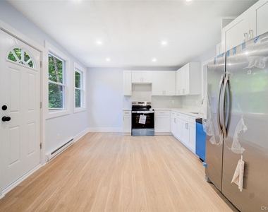 219 Benedict Road - Photo Thumbnail 8