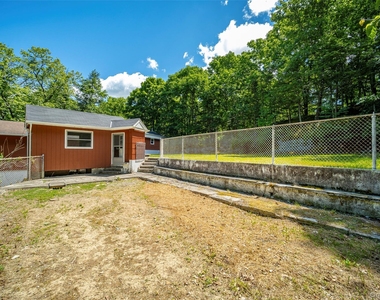 219 Benedict Road - Photo Thumbnail 44