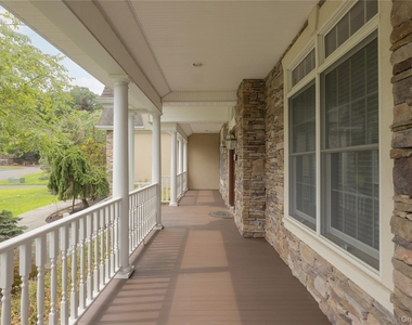 23 Sandyfields Lane - Photo Thumbnail 4