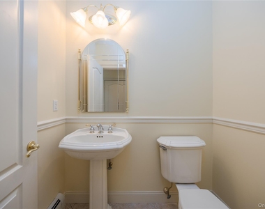 23 Sandyfields Lane - Photo Thumbnail 11