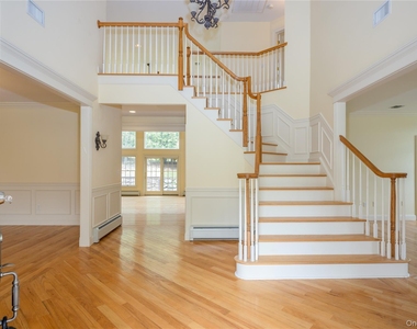 23 Sandyfields Lane - Photo Thumbnail 6