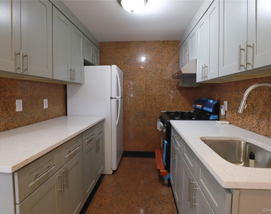 41-05 College Point Boulevard - Photo Thumbnail 5