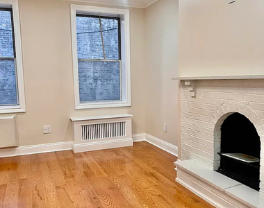 1636 3rd Avenue - Photo Thumbnail 2