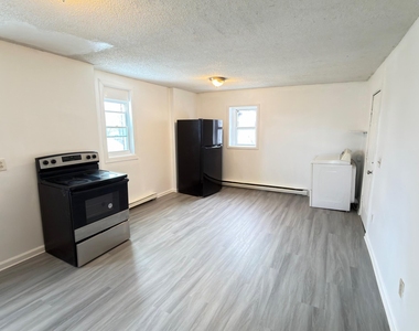 3134 6th Avenue - Photo Thumbnail 3