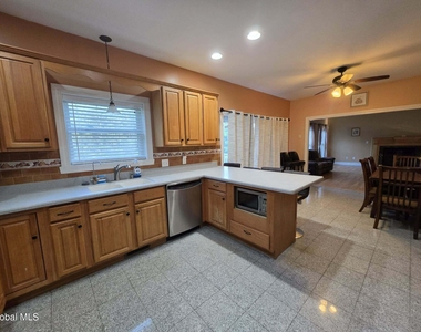 620 Sacandaga Road - Photo Thumbnail 11