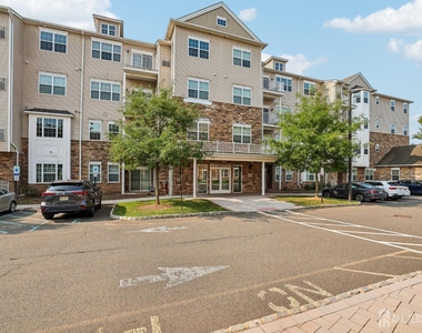 347 Pond Lane - Photo Thumbnail 20