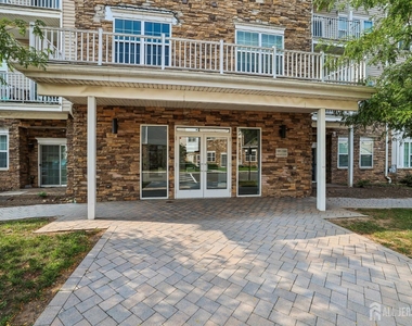 347 Pond Lane - Photo Thumbnail 19