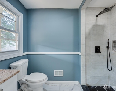 134 Frank Street - Photo Thumbnail 14