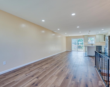 134 Frank Street - Photo Thumbnail 9