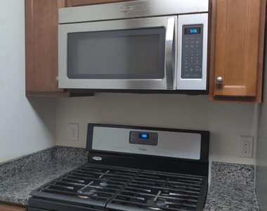 835 Liberty Court - Photo Thumbnail 7
