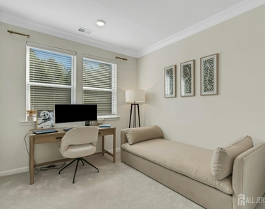 610 Sadie Circle - Photo Thumbnail 23