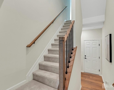 610 Sadie Circle - Photo Thumbnail 4