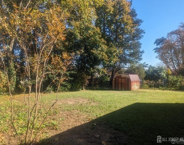 6 Hillside Avenue - Photo Thumbnail 28