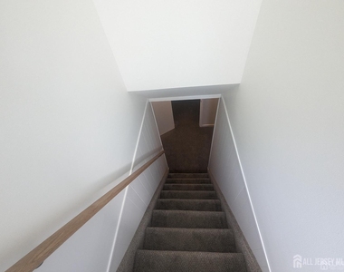 6 Hillside Avenue - Photo Thumbnail 34