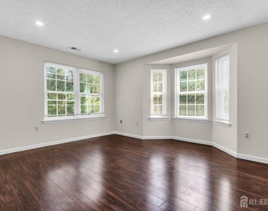 10 Brighton Way - Photo Thumbnail 21