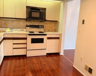 122-f Concordia Circle - Photo Thumbnail 7