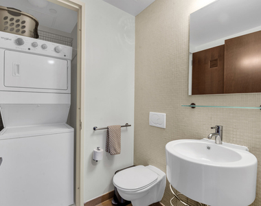 462 W 58th Street - Photo Thumbnail 19