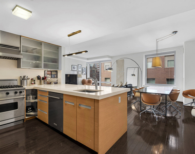 462 W 58th Street - Photo Thumbnail 5