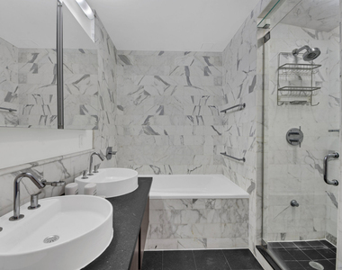 462 W 58th Street - Photo Thumbnail 12