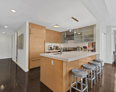 462 W 58th Street - Photo Thumbnail 4