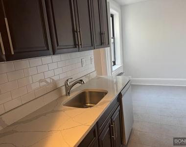 32-15 35th Street - Photo Thumbnail 3