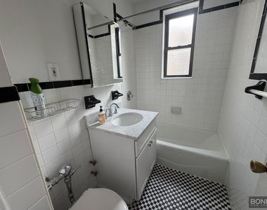 32-15 35th Street - Photo Thumbnail 5