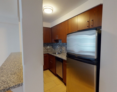 120 W. 21st - Photo Thumbnail 1