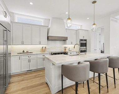 484 Park Street - Photo Thumbnail 32