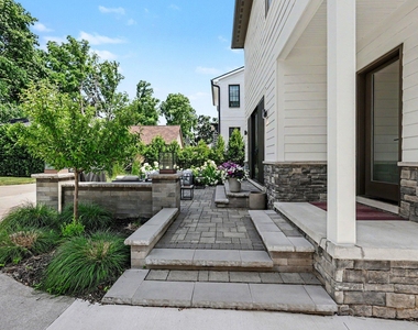 484 Park Street - Photo Thumbnail 98