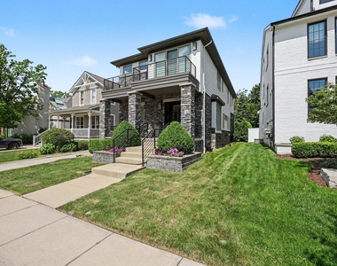 484 Park Street - Photo Thumbnail 2
